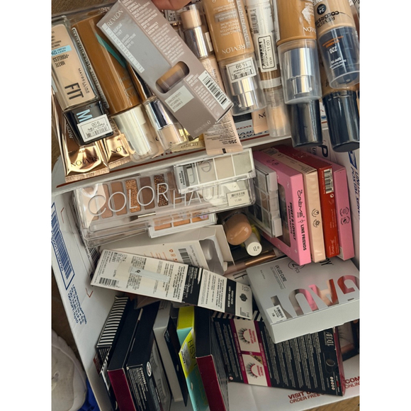 Makeup lot - Picture 2 of 5
